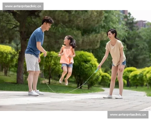 亲子互动乐翻天家庭趣味比赛，共享欢乐时光打造亲密无间的亲子关系